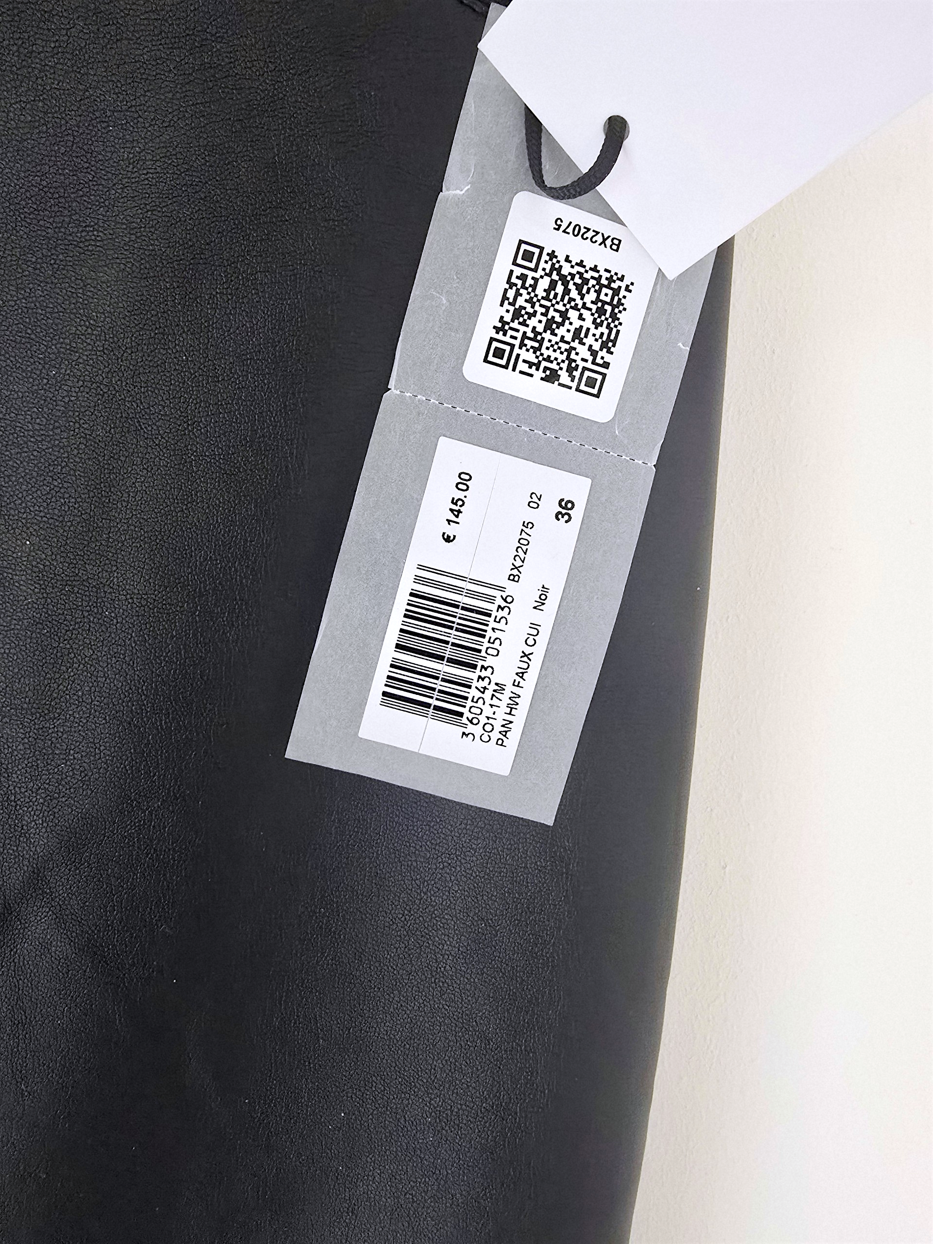 Pantalon slim noir - 𝐌𝐚𝐫𝐢𝐧𝐚𝟒𝟒𝐟𝐚𝐦𝐢𝐥𝐲