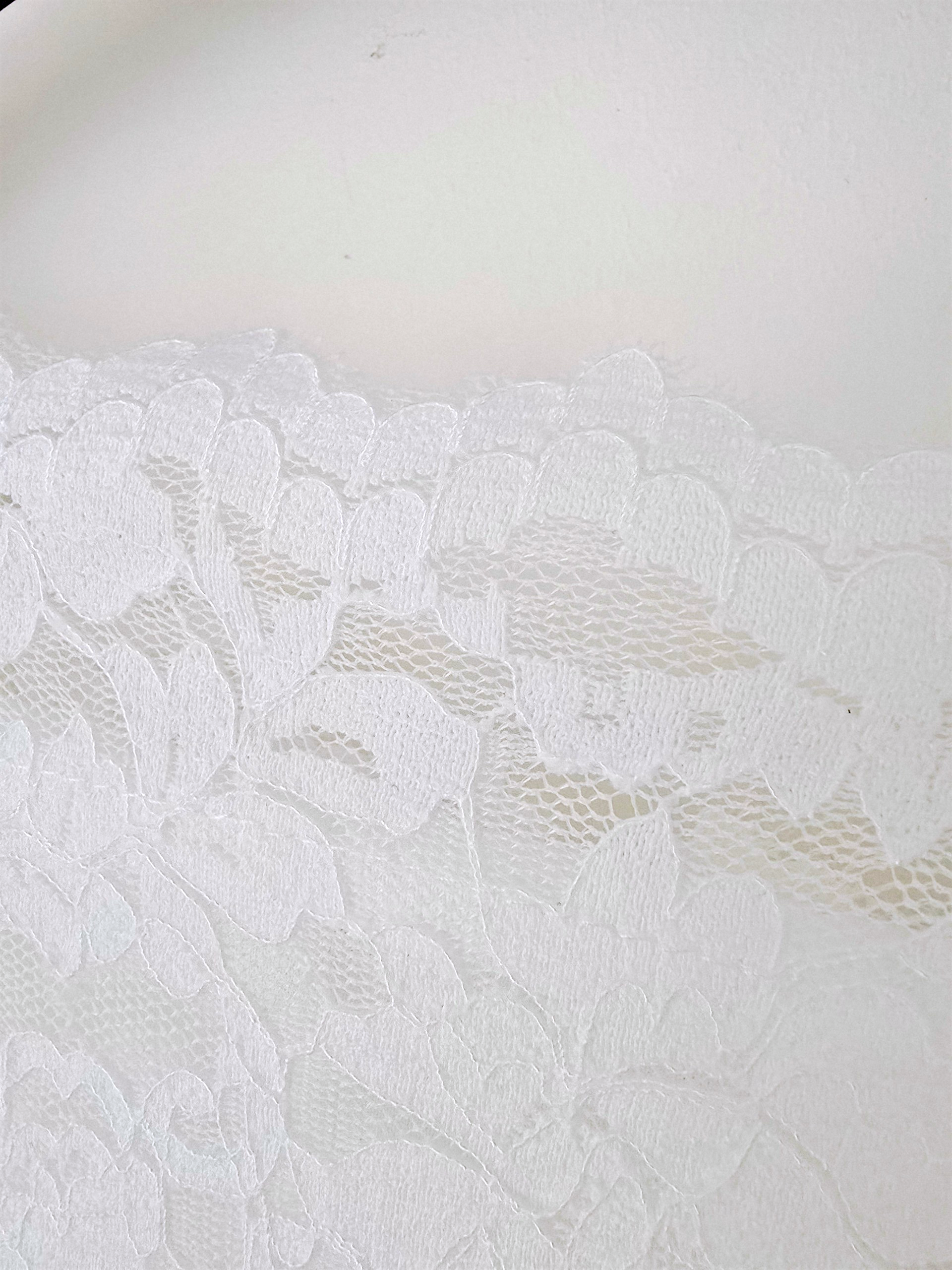 Haut blanc à dentelle - 𝐌𝐚𝐫𝐢𝐧𝐚𝟒𝟒𝐟𝐚𝐦𝐢𝐥𝐲