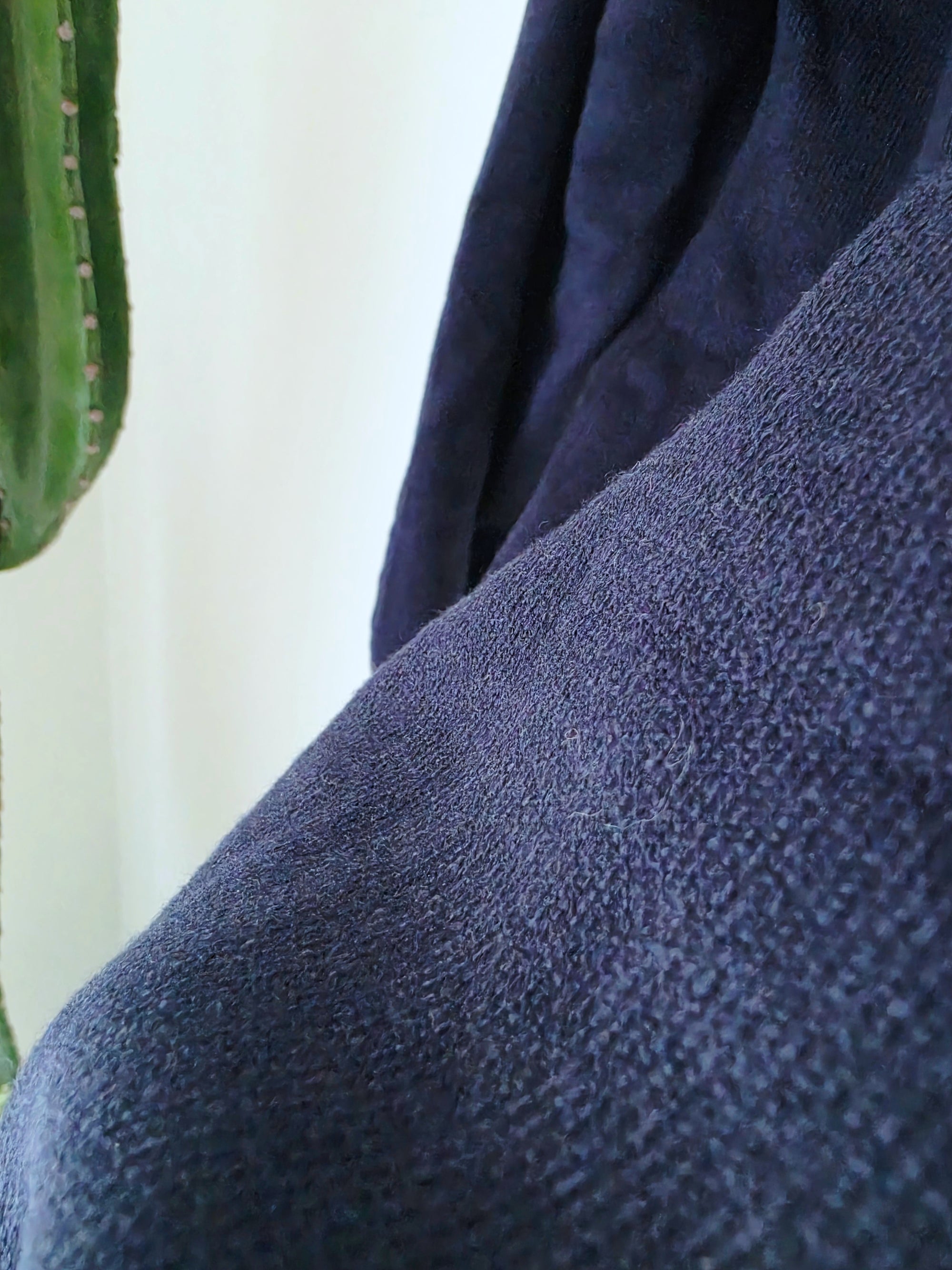 Pull bleu marine à inscriptions - 𝐌𝐚𝐫𝐢𝐧𝐚𝟒𝟒𝐟𝐚𝐦𝐢𝐥𝐲