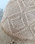 Casquette ajourée beige avec fils mettalisé doré - 𝐌𝐚𝐫𝐢𝐧𝐚𝟒𝟒𝐟𝐚𝐦𝐢𝐥𝐲