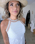 Robe blanche ajourée