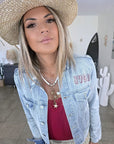 Veste en jean entièrement customisée