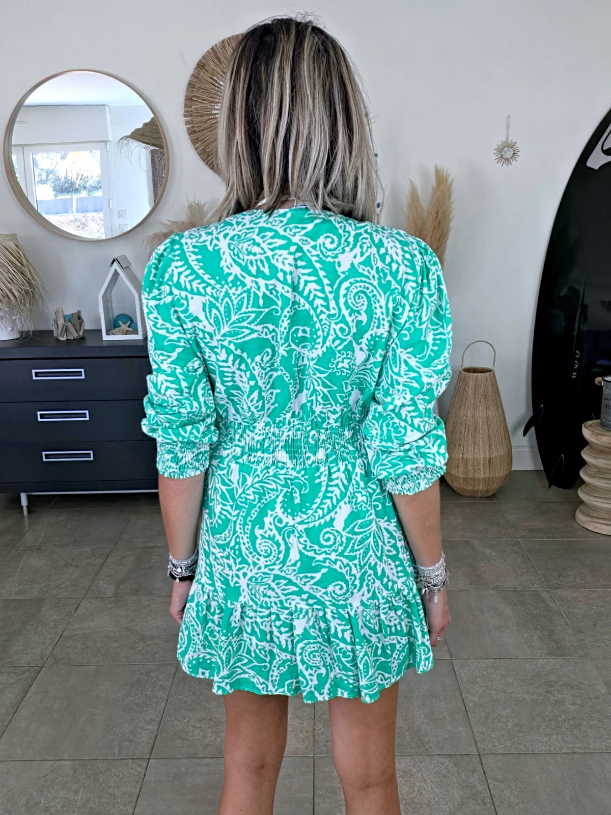 Robe blanche à imprimé vert vif - 𝐌𝐚𝐫𝐢𝐧𝐚𝟒𝟒𝐟𝐚𝐦𝐢𝐥𝐲