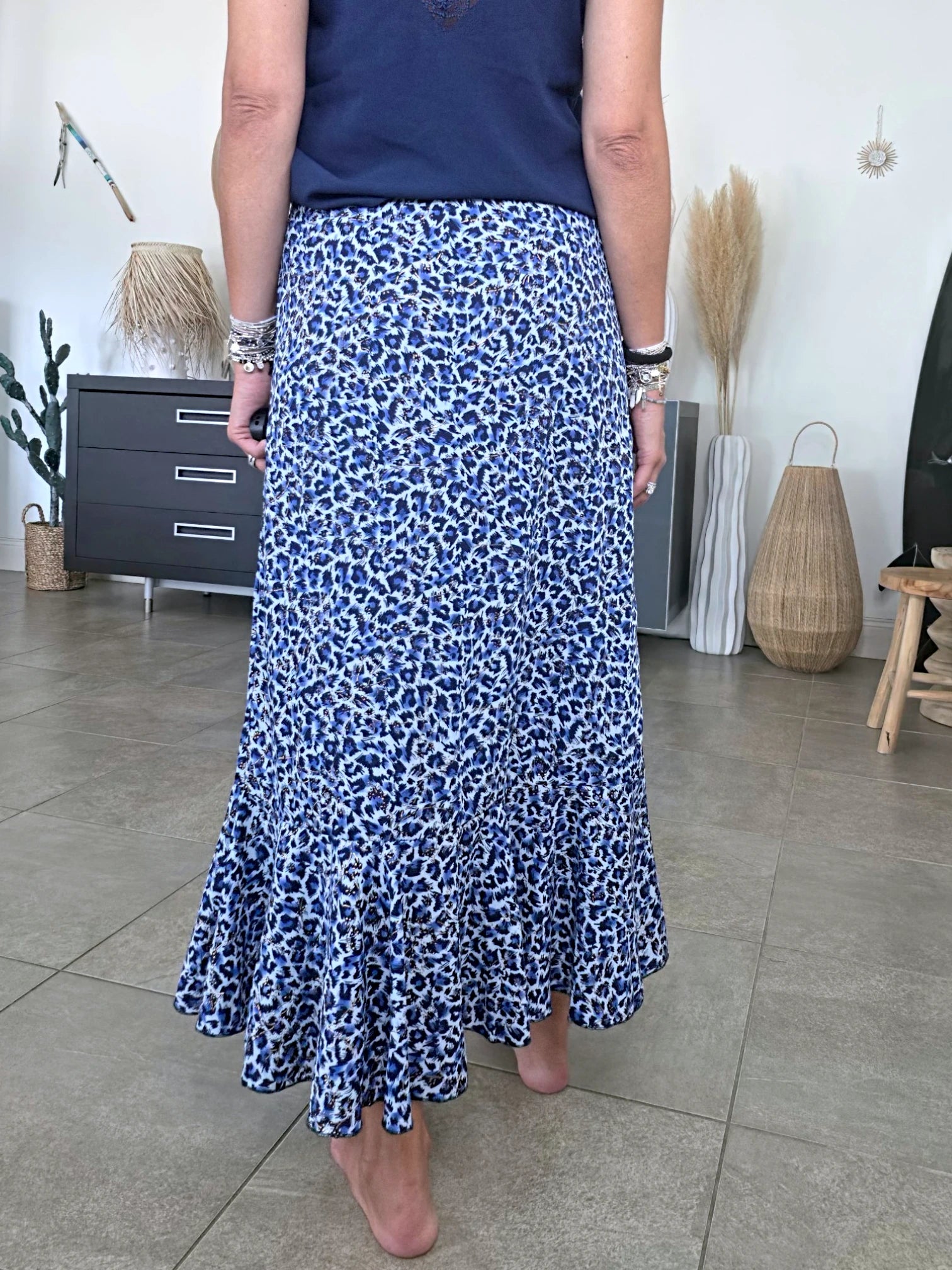 Jupe asymétrique à imprimé léopard bleu marine