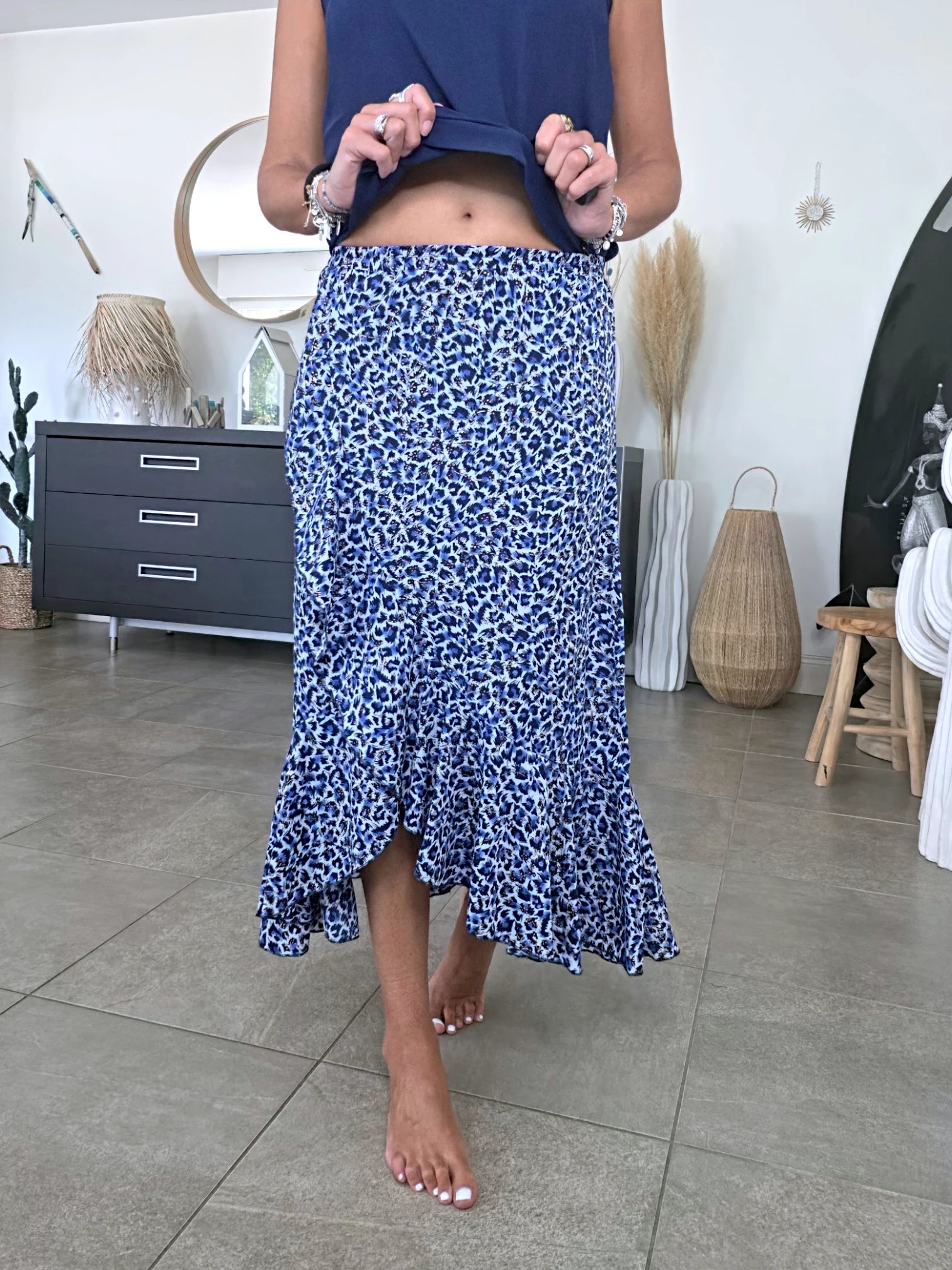 Jupe asymétrique à imprimé léopard bleu marine
