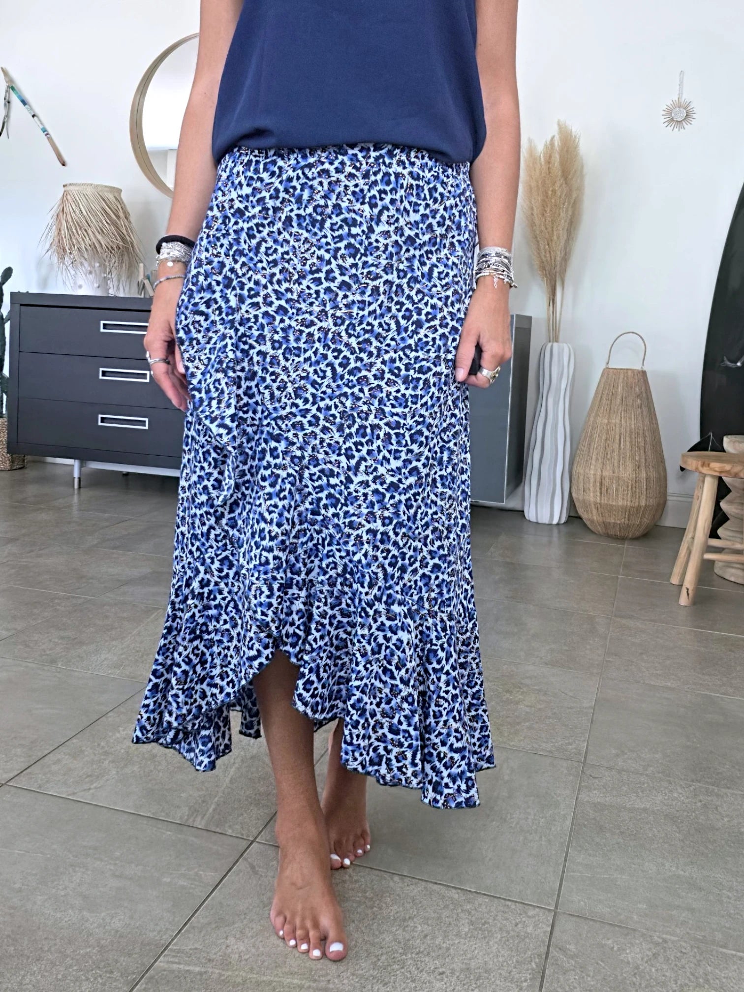 Jupe asymétrique à imprimé léopard bleu marine
