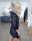 Robe de plage noire ajourée