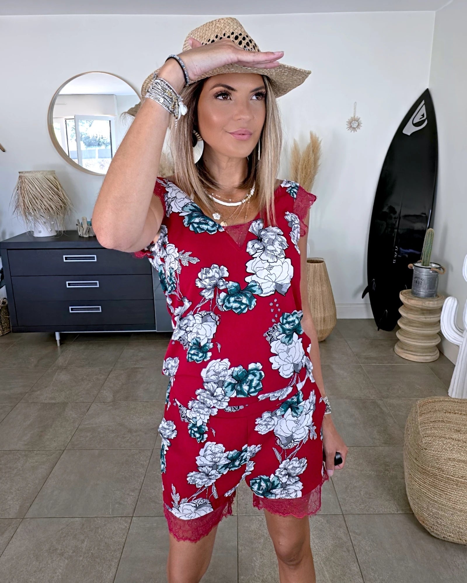 Combi-short rouge à imprimé floral