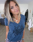 T-shirt bleu à inscriptions