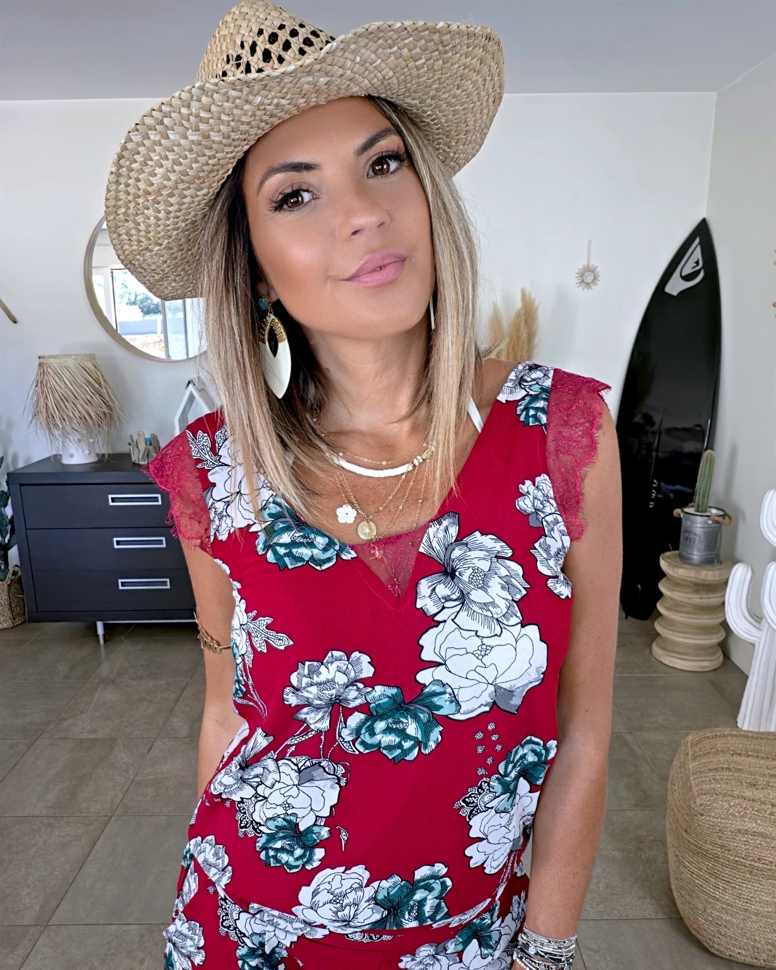 Combi-short rouge à imprimé floral