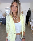 Veste jaune en dentelle