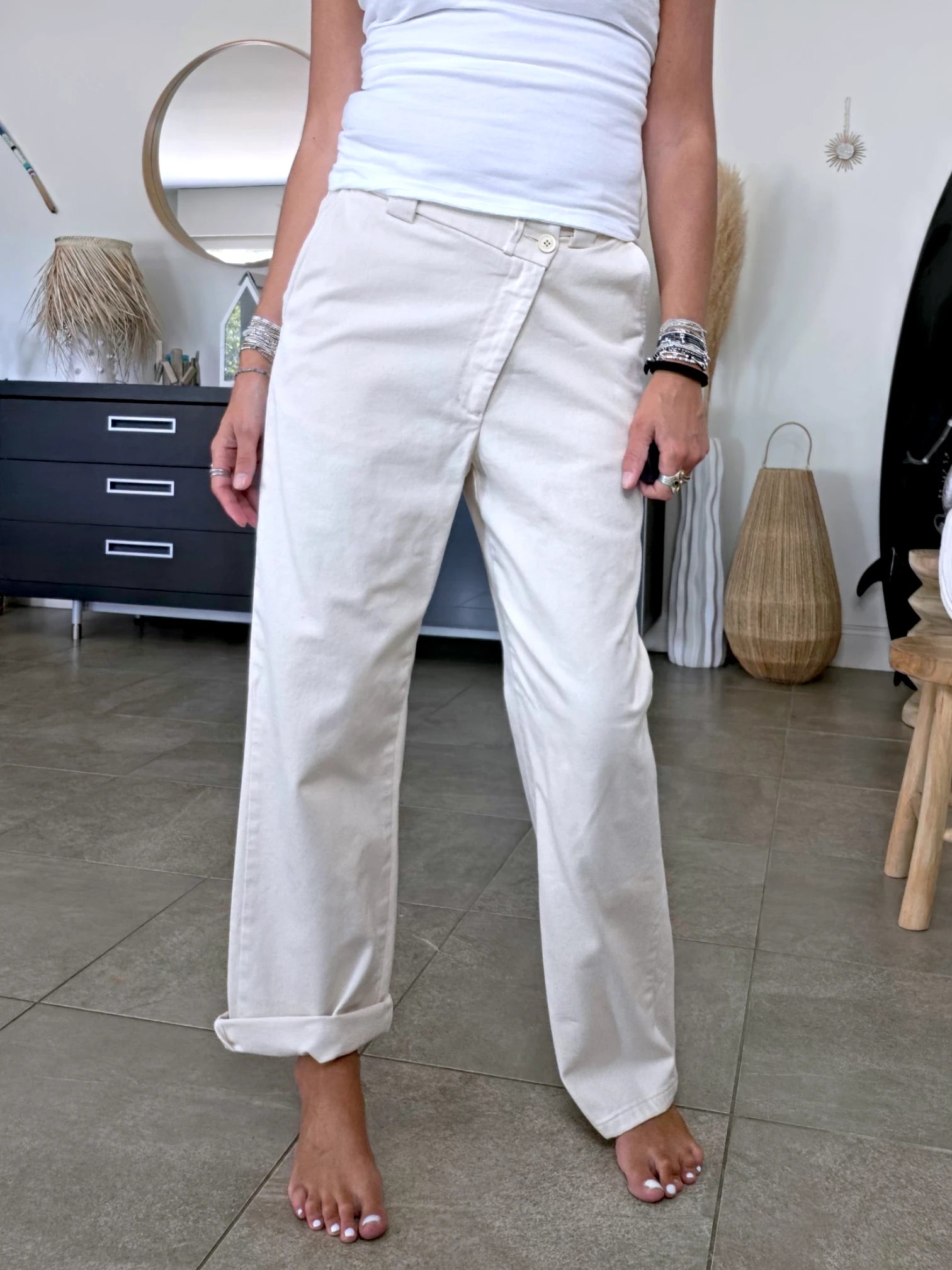 Pantalon écru taille asymétrique