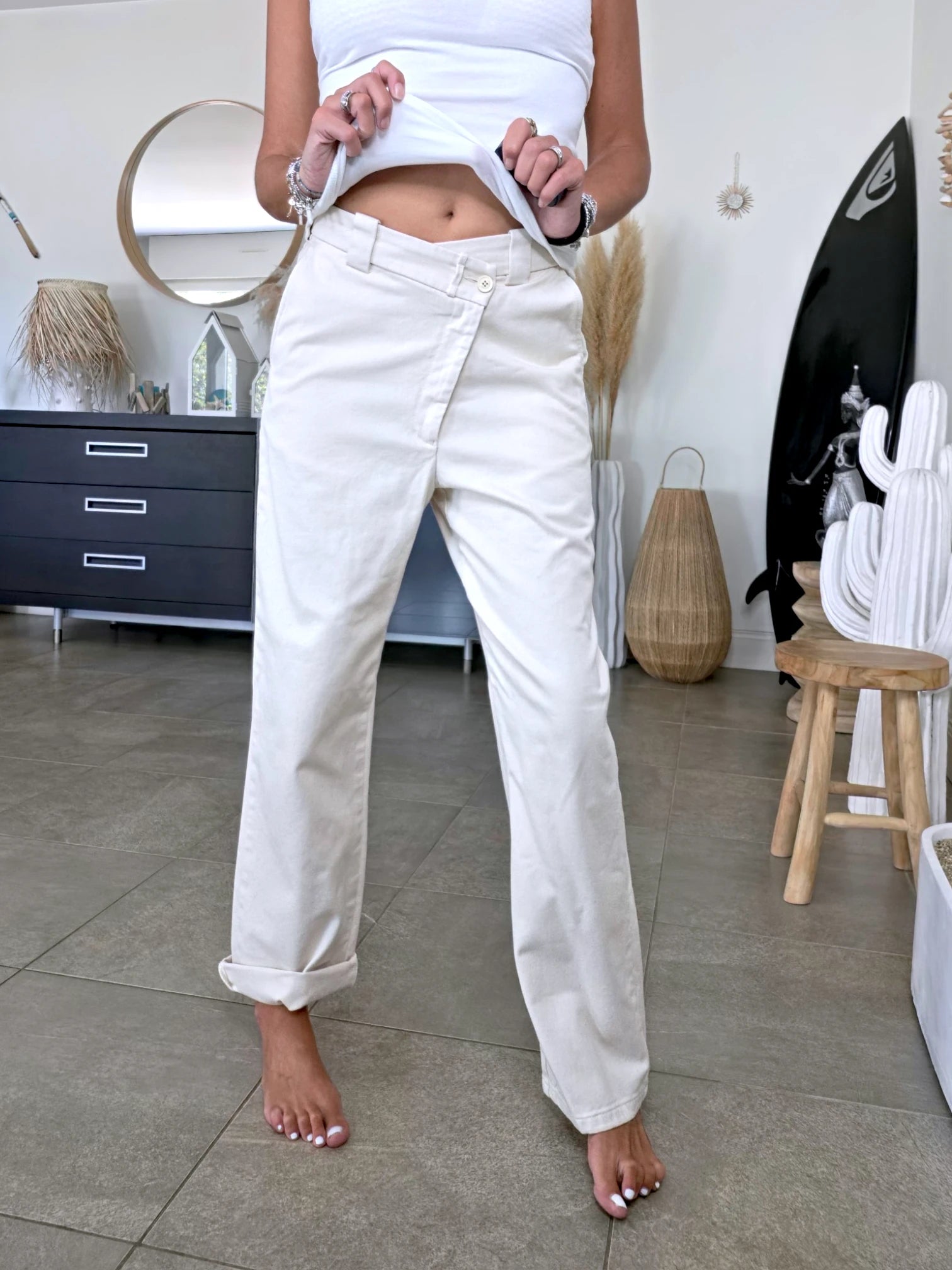 Pantalon écru taille asymétrique