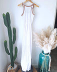 Robe blanche ajourée