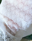 Robe blanche ajourée