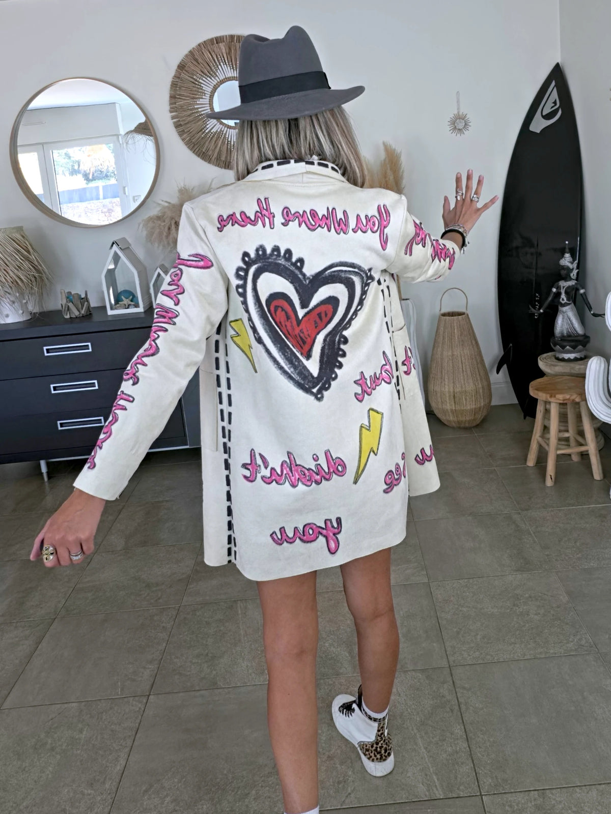 Veste longue en suédine à tags - 𝐌𝐚𝐫𝐢𝐧𝐚𝟒𝟒𝐟𝐚𝐦𝐢𝐥𝐲