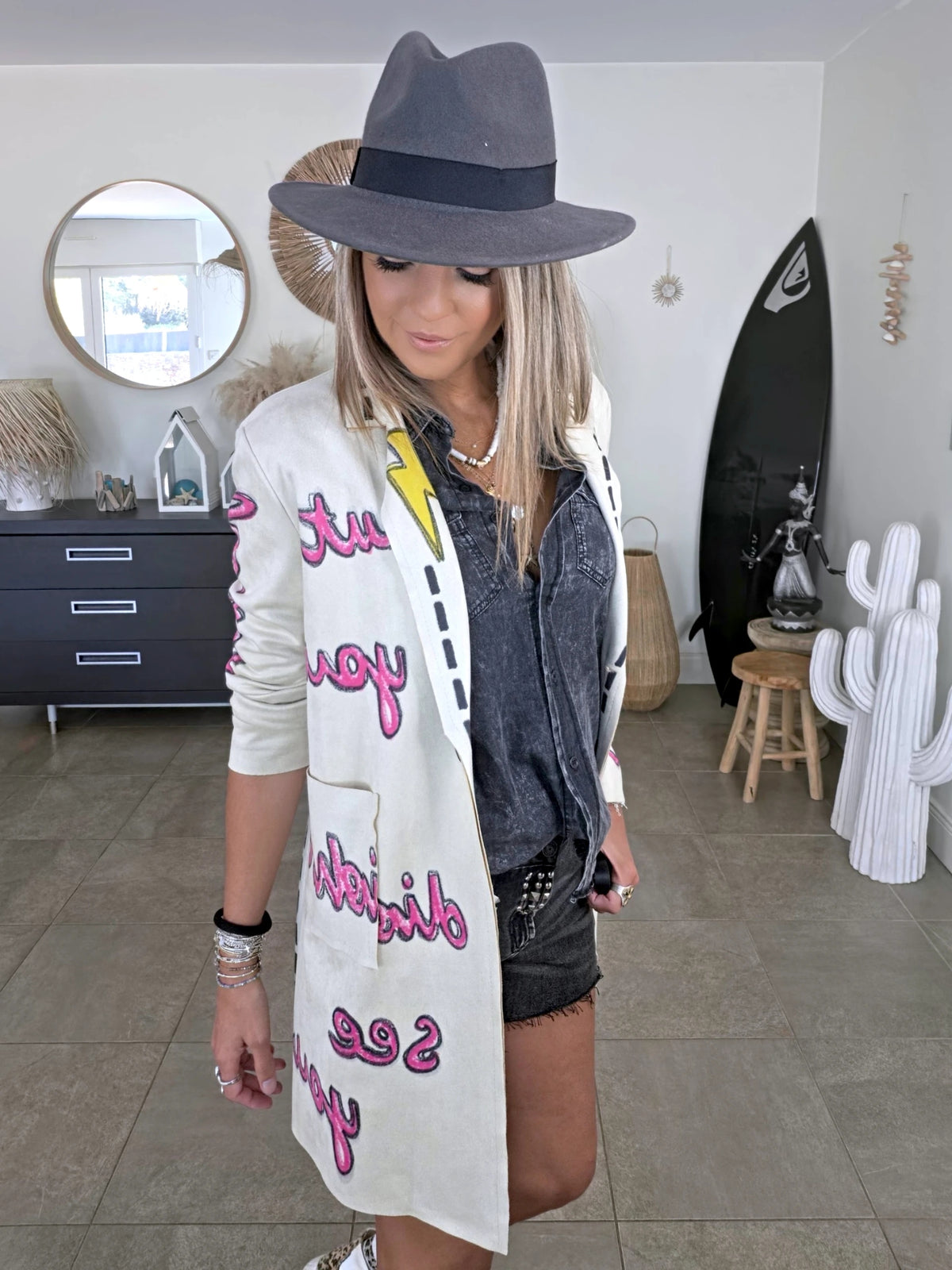 Veste longue en suédine à tags - 𝐌𝐚𝐫𝐢𝐧𝐚𝟒𝟒𝐟𝐚𝐦𝐢𝐥𝐲