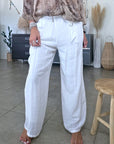 Pantalon blanc à jambes droites - 𝐌𝐚𝐫𝐢𝐧𝐚𝟒𝟒𝐟𝐚𝐦𝐢𝐥𝐲