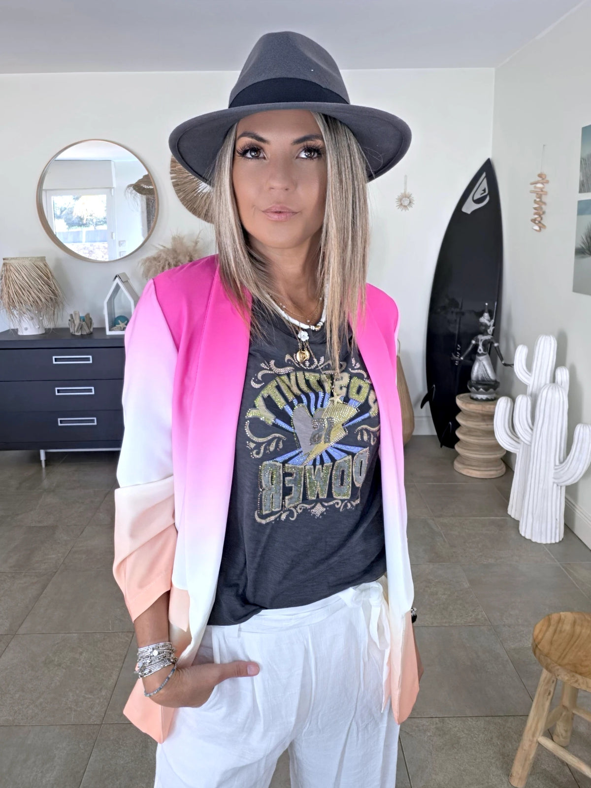 T-shirt gris Power à strass - 𝐌𝐚𝐫𝐢𝐧𝐚𝟒𝟒𝐟𝐚𝐦𝐢𝐥𝐲