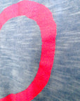 T-shirt coeur bleu et rose fluo