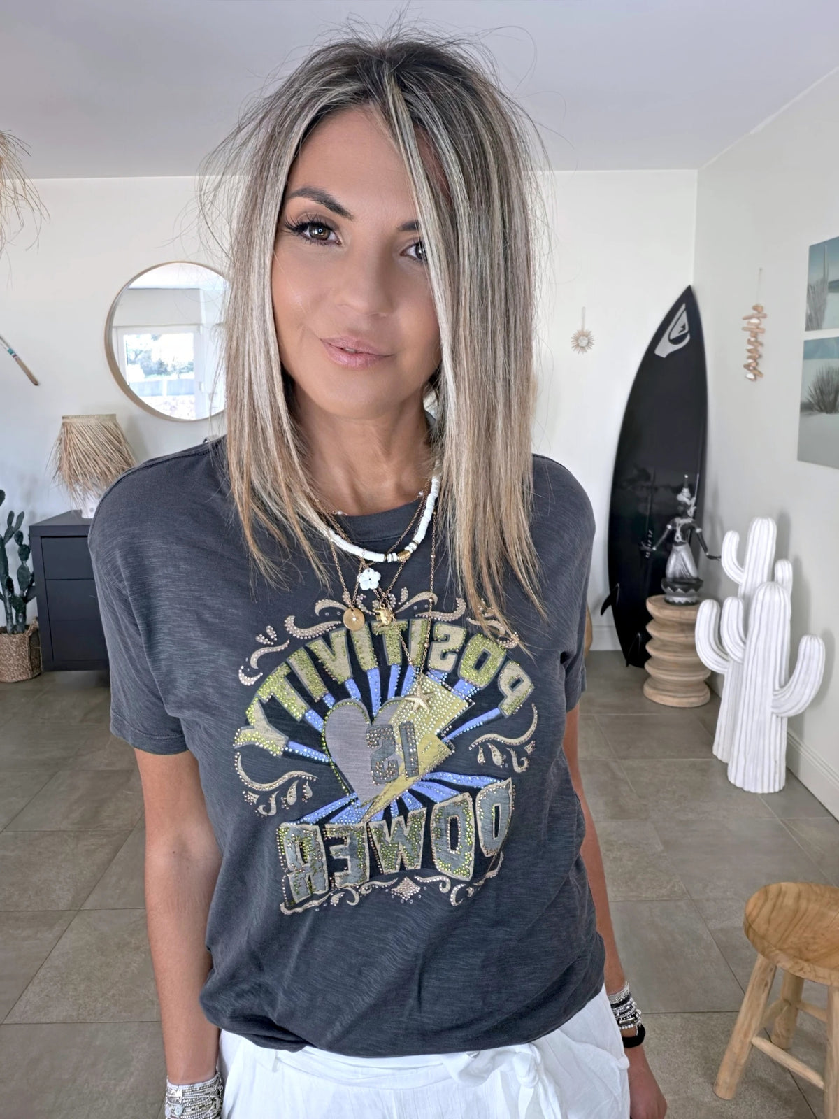 T-shirt gris Power à strass - 𝐌𝐚𝐫𝐢𝐧𝐚𝟒𝟒𝐟𝐚𝐦𝐢𝐥𝐲