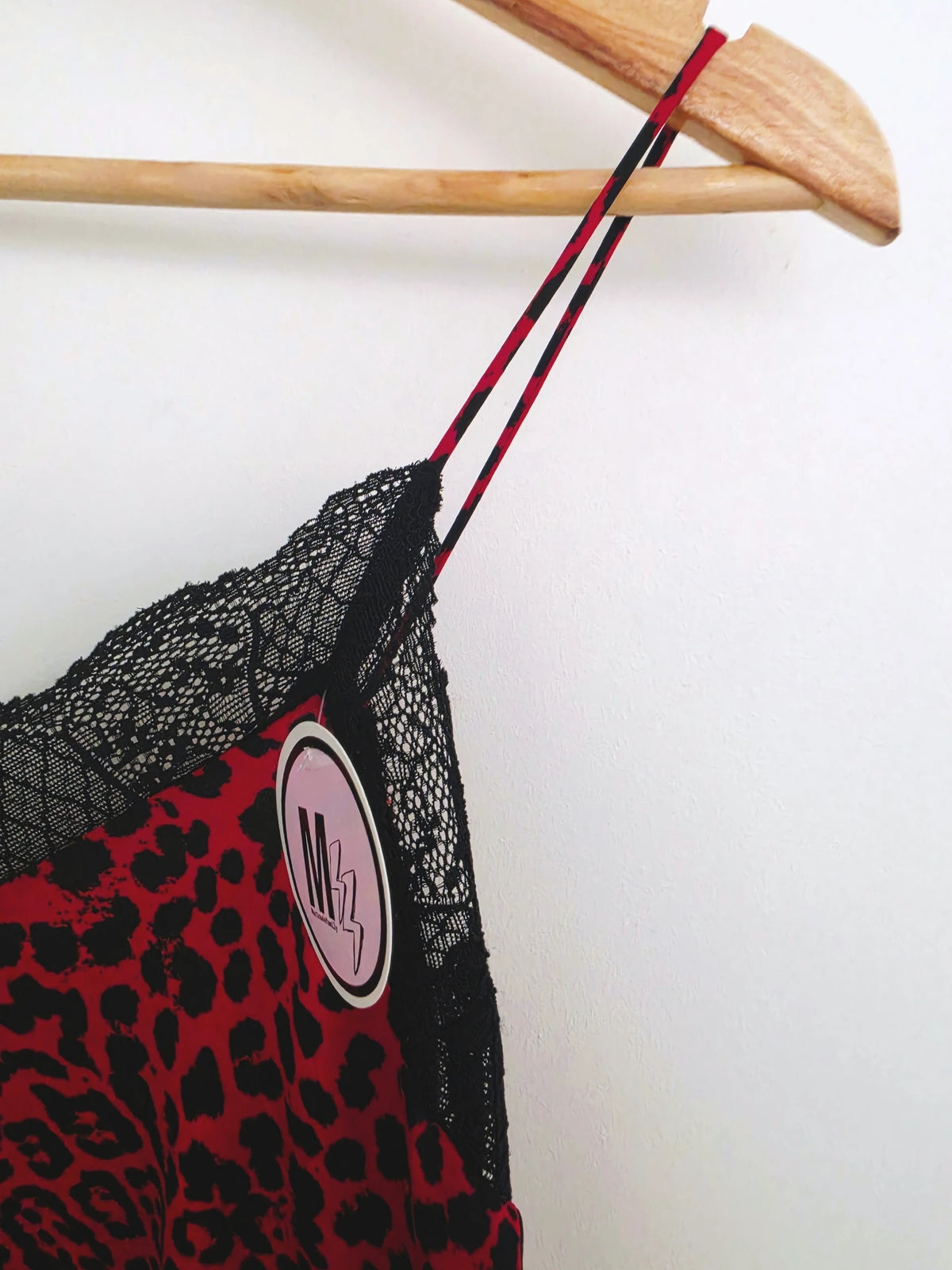 Débardeur rouge à imprimé léopard - 𝐌𝐚𝐫𝐢𝐧𝐚𝟒𝟒𝐟𝐚𝐦𝐢𝐥𝐲