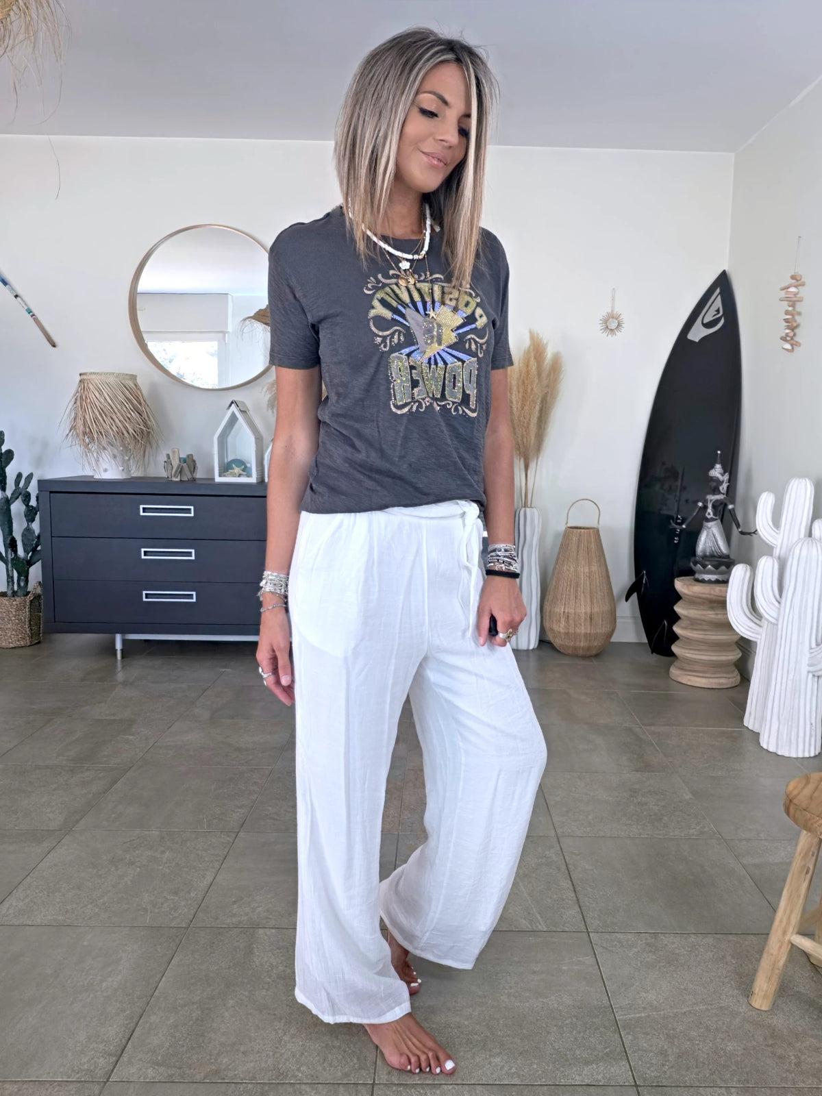 Pantalon blanc à jambes droites - 𝐌𝐚𝐫𝐢𝐧𝐚𝟒𝟒𝐟𝐚𝐦𝐢𝐥𝐲