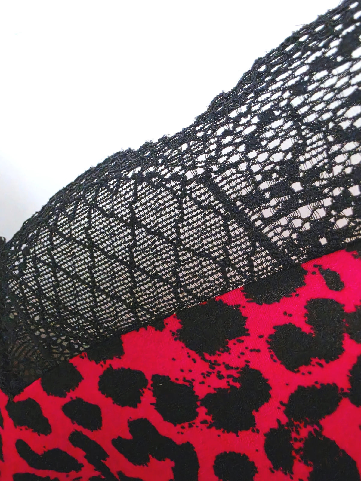 Débardeur rouge à imprimé léopard - 𝐌𝐚𝐫𝐢𝐧𝐚𝟒𝟒𝐟𝐚𝐦𝐢𝐥𝐲