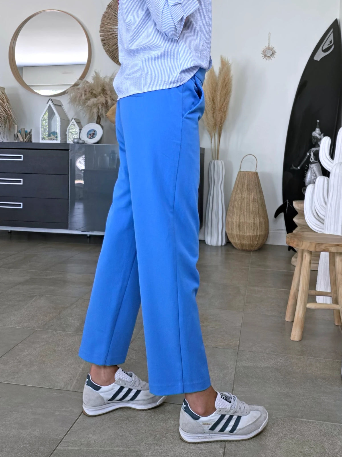 Pantalon bleu vif longueur 7/8è - 𝐌𝐚𝐫𝐢𝐧𝐚𝟒𝟒𝐟𝐚𝐦𝐢𝐥𝐲
