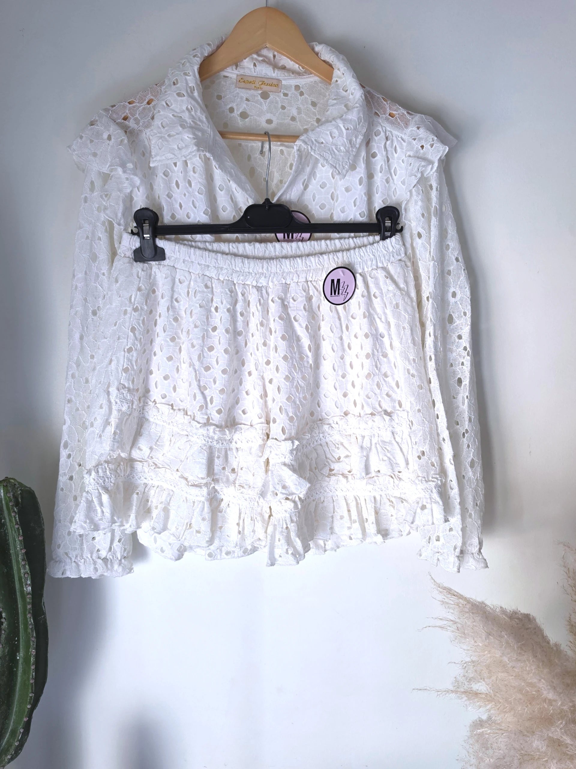 Ensemble blanc chemise + short à broderie anglaise