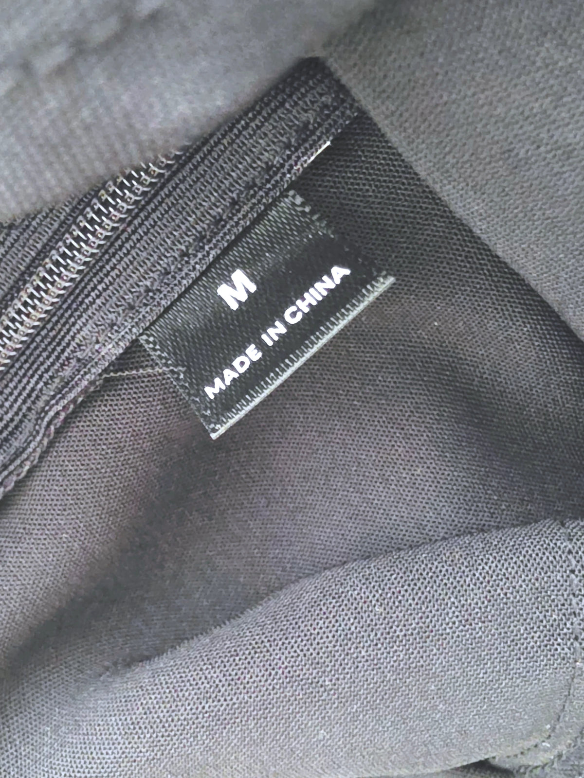 Top noir à effet croisé - 𝐌𝐚𝐫𝐢𝐧𝐚𝟒𝟒𝐟𝐚𝐦𝐢𝐥𝐲