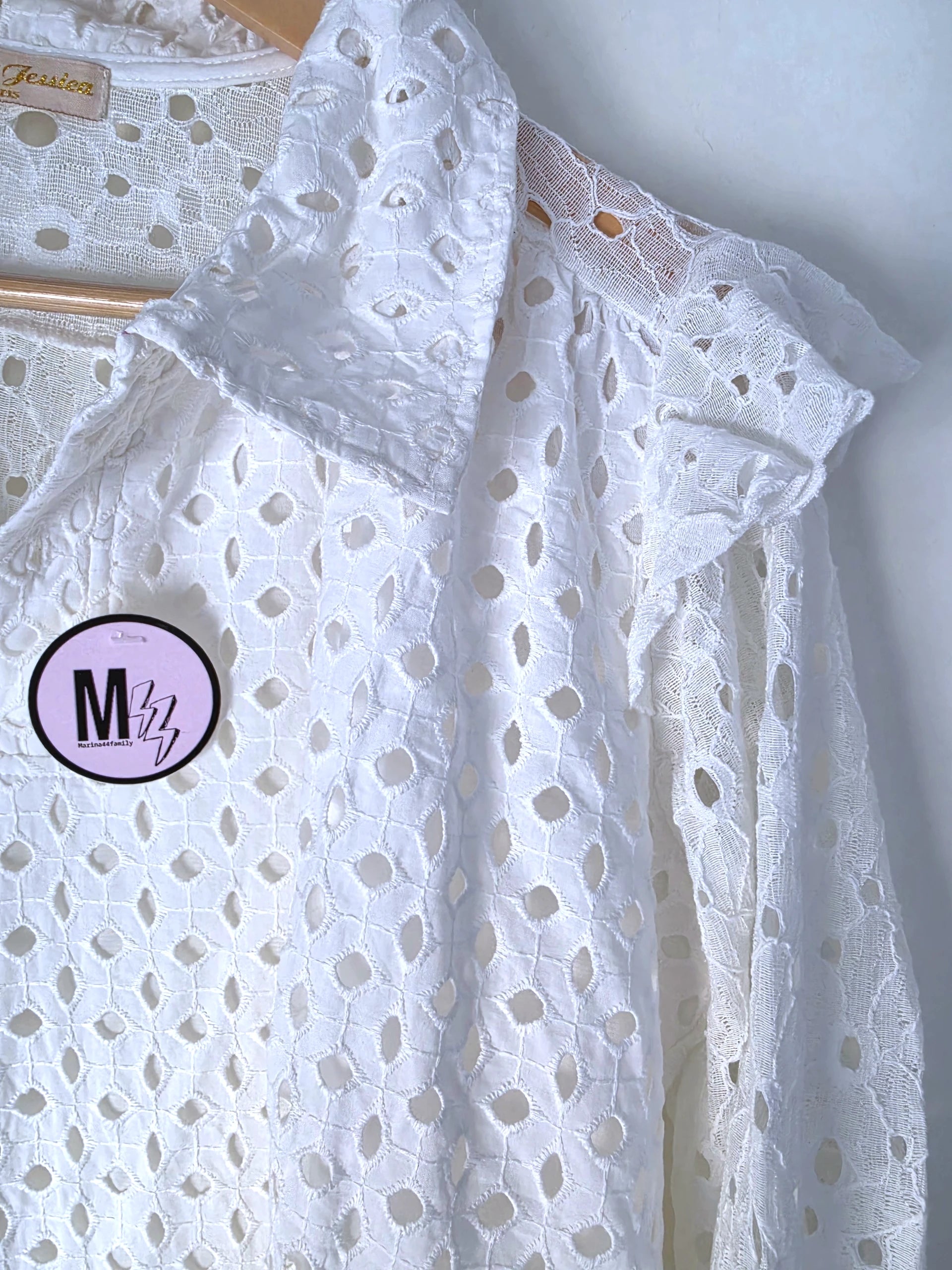 Ensemble blanc chemise + short à broderie anglaise
