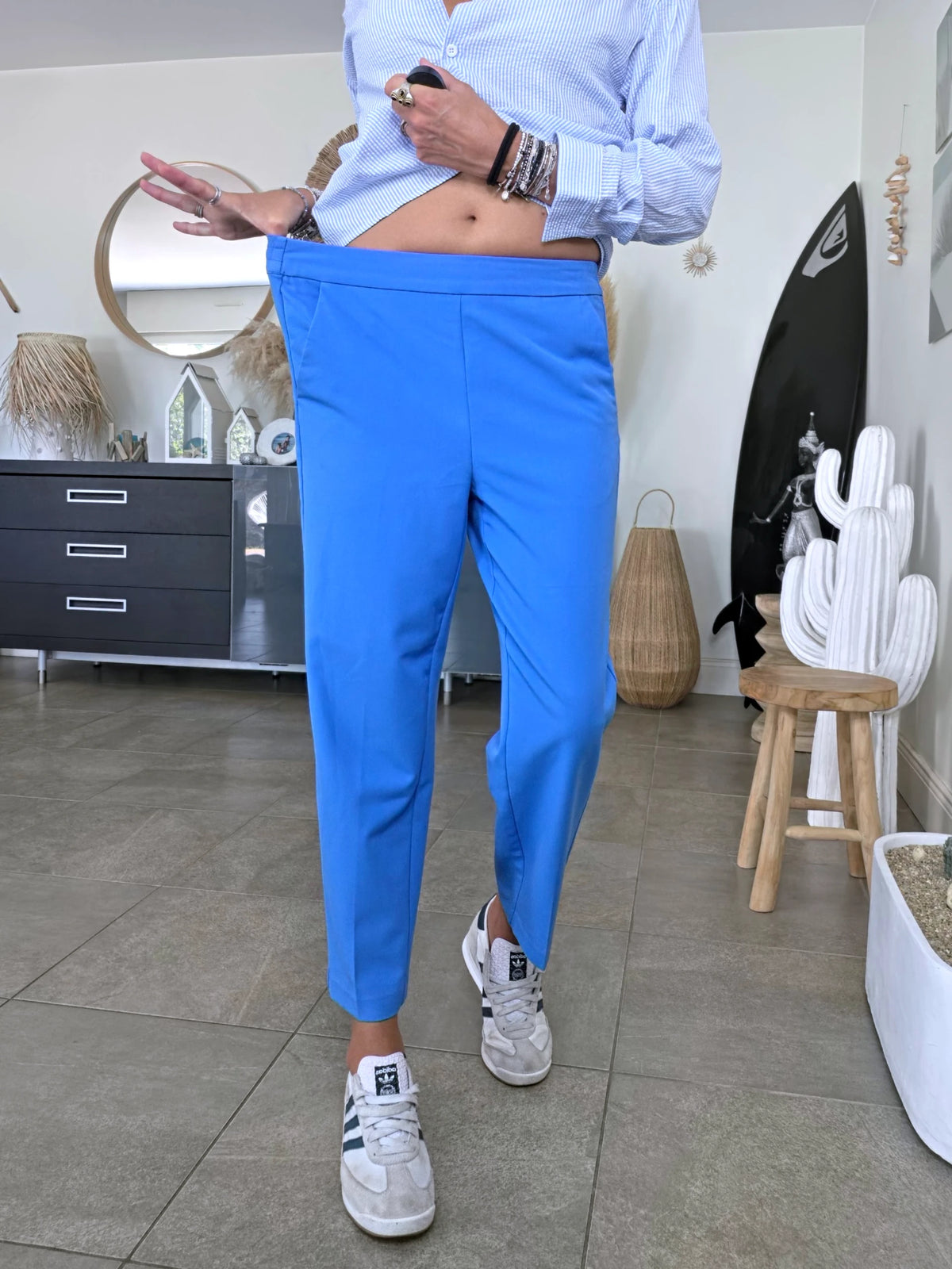 Pantalon bleu vif longueur 7/8è - 𝐌𝐚𝐫𝐢𝐧𝐚𝟒𝟒𝐟𝐚𝐦𝐢𝐥𝐲
