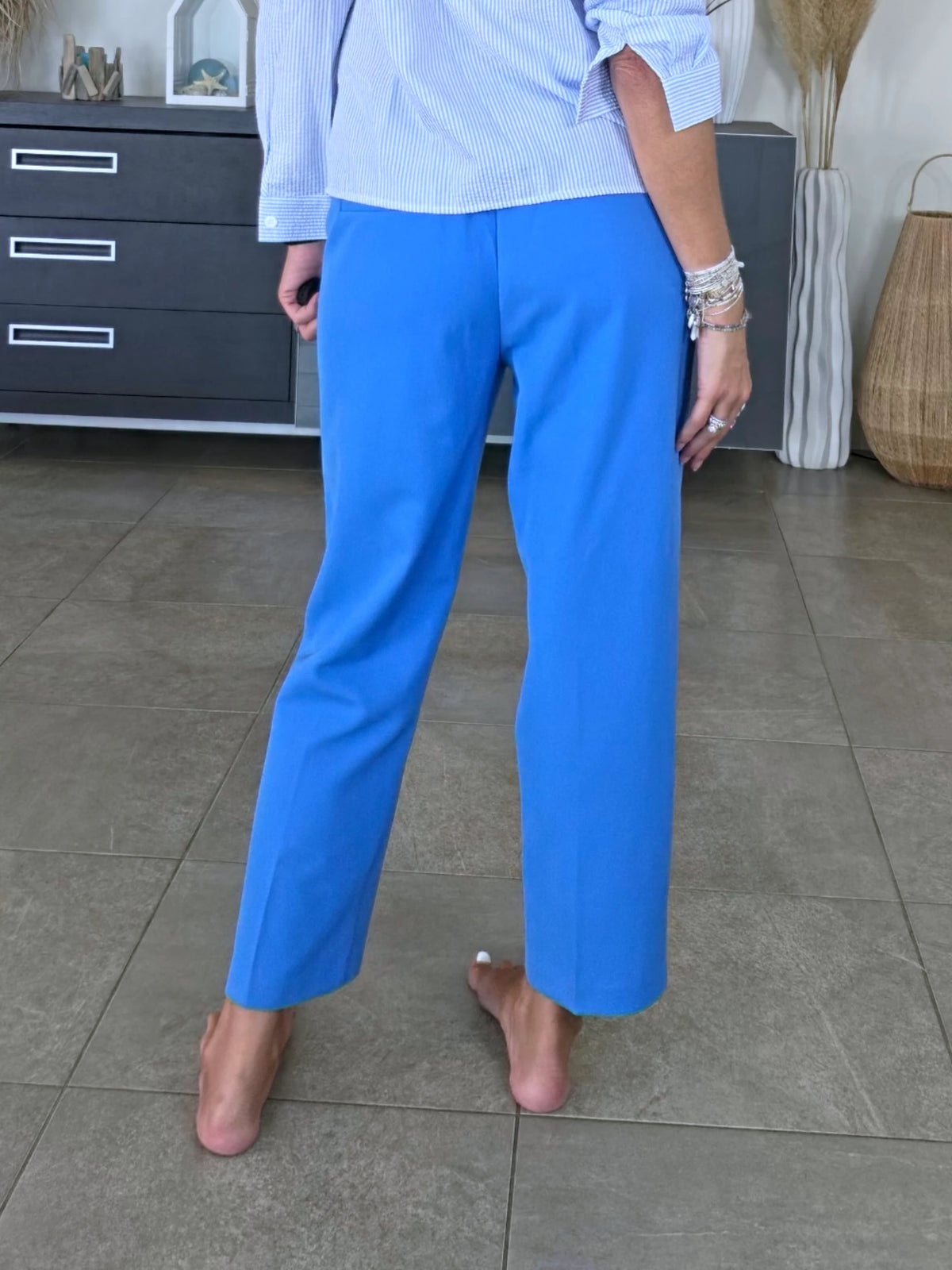 Pantalon bleu vif longueur 7/8è - 𝐌𝐚𝐫𝐢𝐧𝐚𝟒𝟒𝐟𝐚𝐦𝐢𝐥𝐲