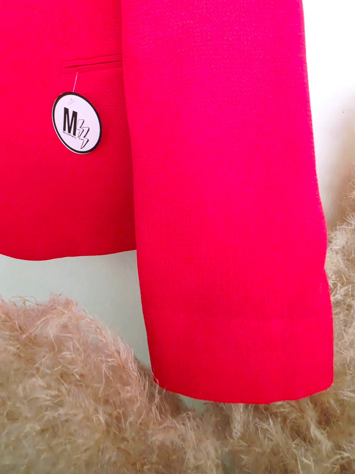 Veste cintrée rouge vif - 𝐌𝐚𝐫𝐢𝐧𝐚𝟒𝟒𝐟𝐚𝐦𝐢𝐥𝐲