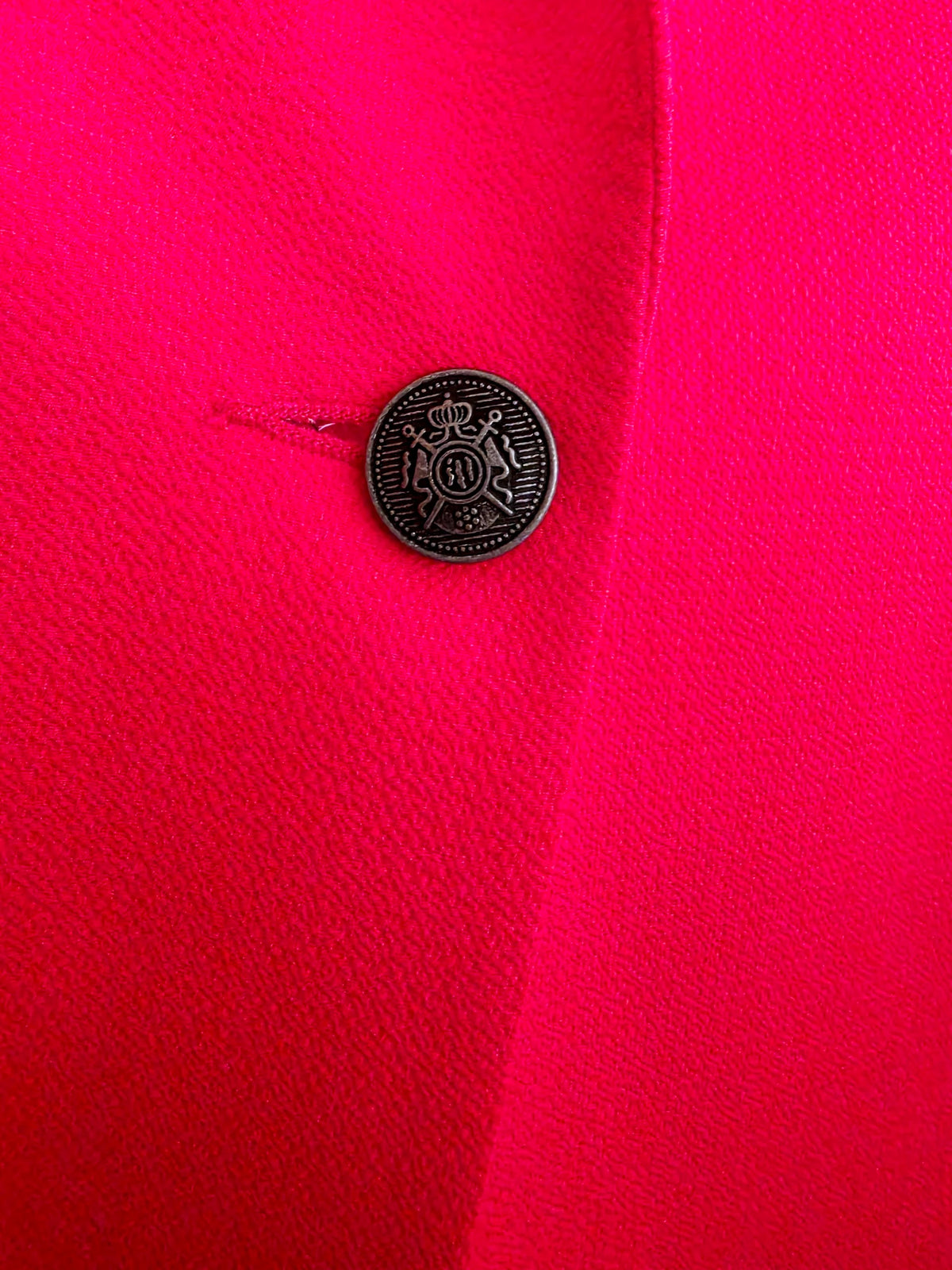 Veste cintrée rouge vif - 𝐌𝐚𝐫𝐢𝐧𝐚𝟒𝟒𝐟𝐚𝐦𝐢𝐥𝐲