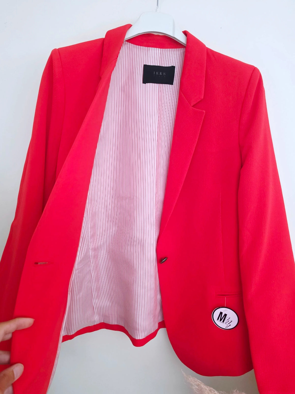 Veste cintrée rouge vif - 𝐌𝐚𝐫𝐢𝐧𝐚𝟒𝟒𝐟𝐚𝐦𝐢𝐥𝐲