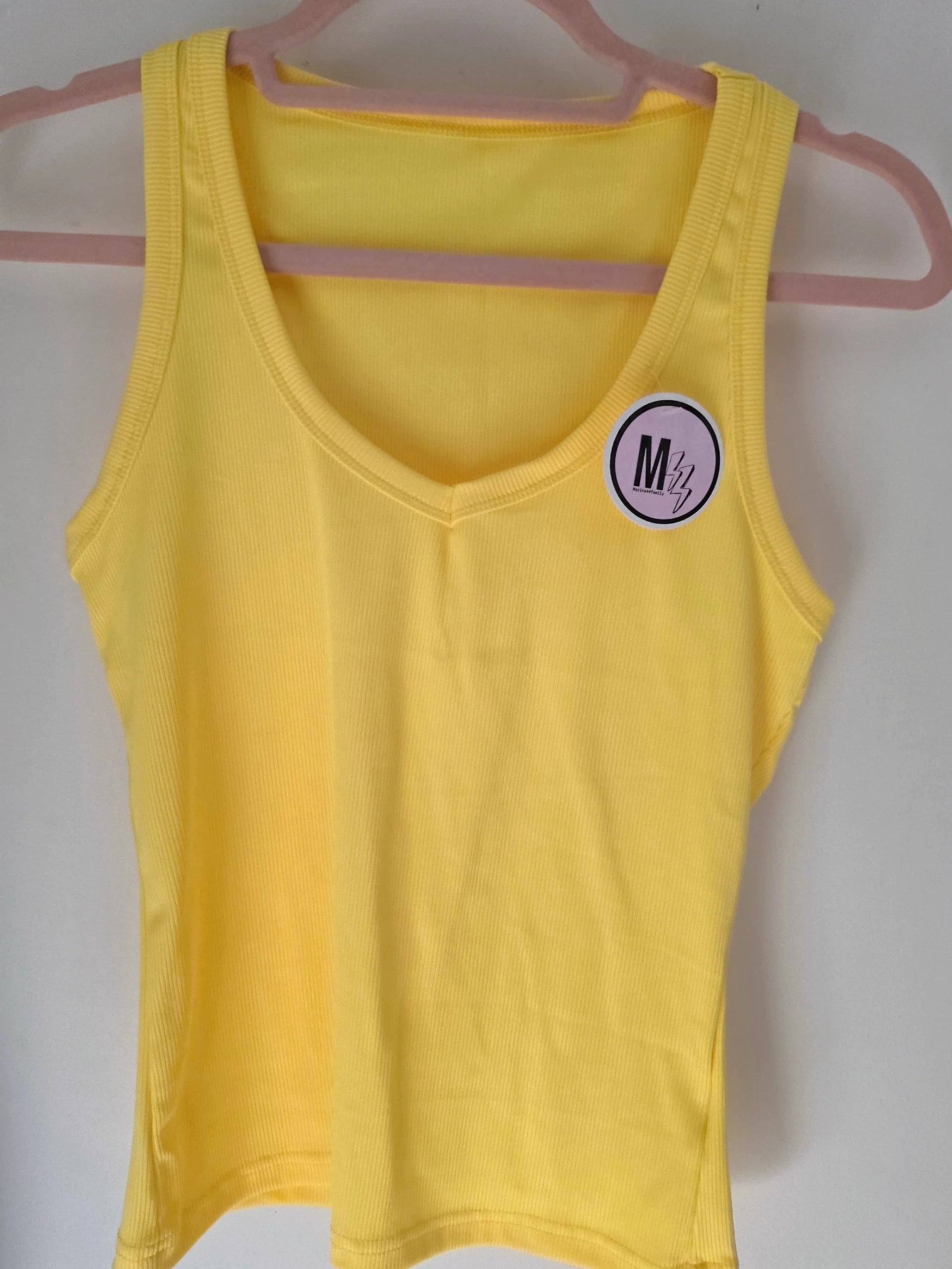 Débardeur jaune maille côtelée en lycra