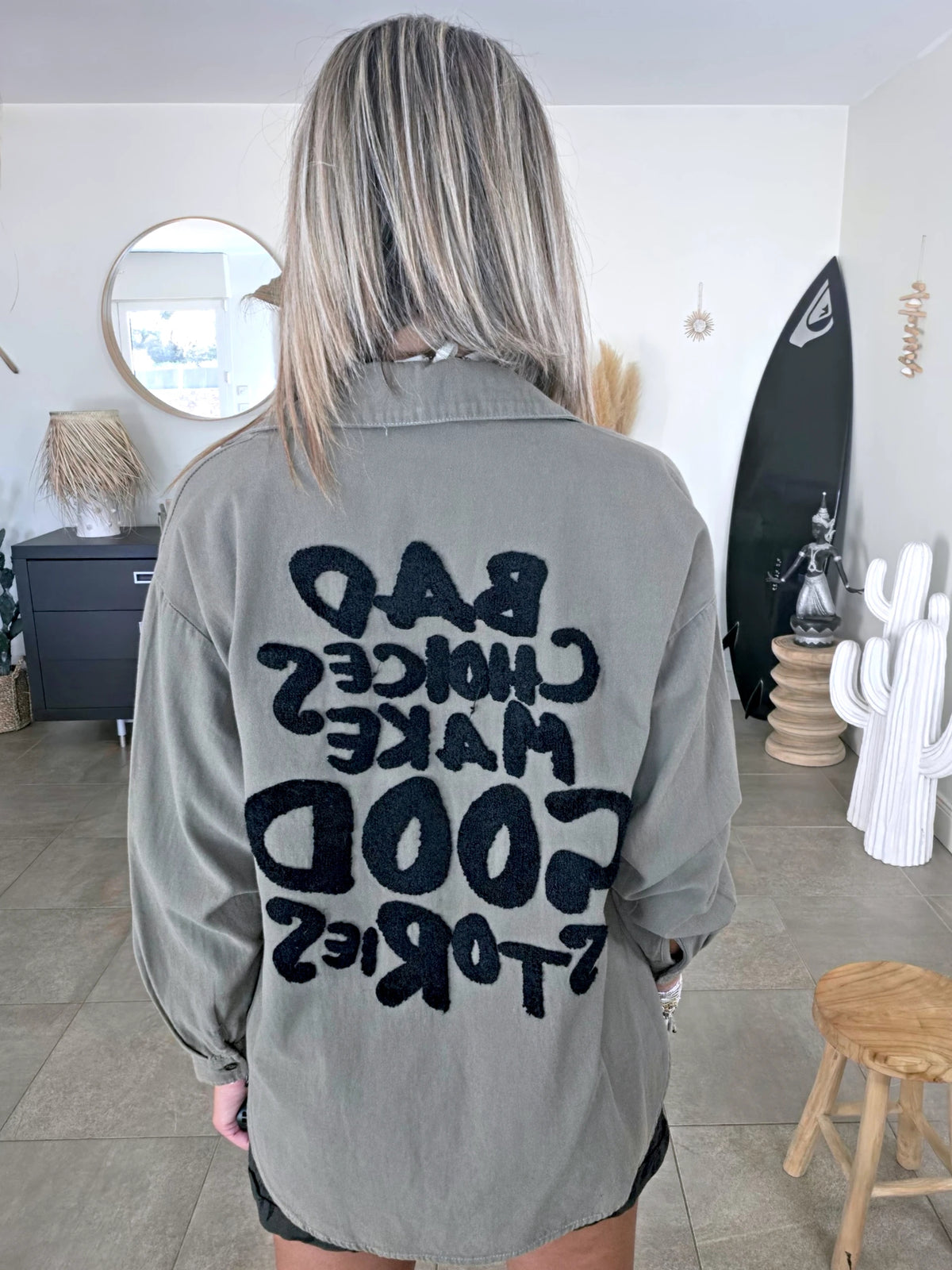 Surchemise kaki à inscriptions au dos - 𝐌𝐚𝐫𝐢𝐧𝐚𝟒𝟒𝐟𝐚𝐦𝐢𝐥𝐲