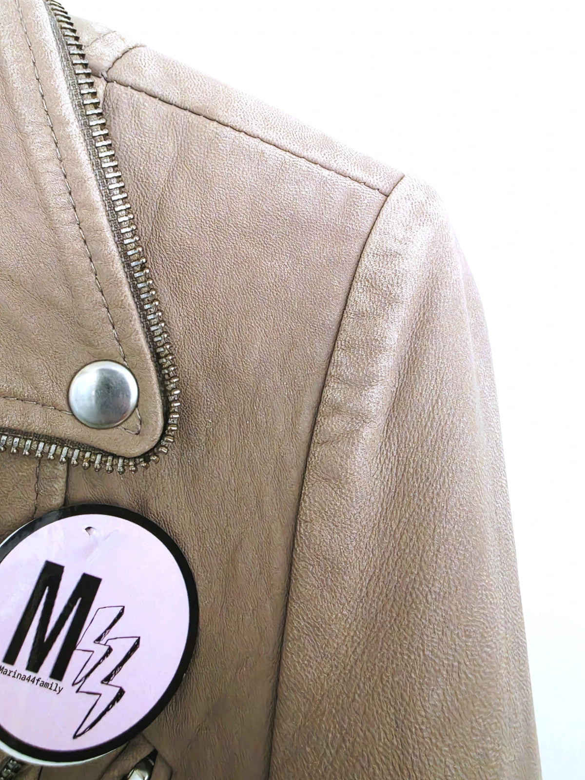 Perfecto beige à effet vieilli patiné