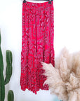 Jupe longue rouge à imprimé bandana
