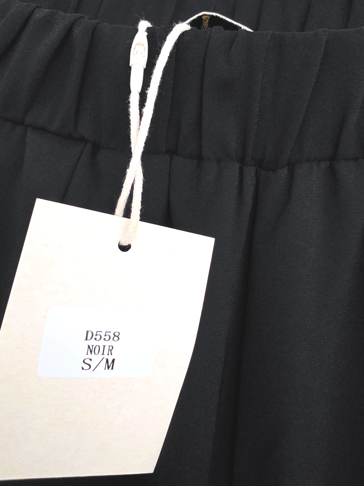 Pantalon noir à bandes latérales - 𝐌𝐚𝐫𝐢𝐧𝐚𝟒𝟒𝐟𝐚𝐦𝐢𝐥𝐲