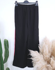 Pantalon noir à bandes latérales - 𝐌𝐚𝐫𝐢𝐧𝐚𝟒𝟒𝐟𝐚𝐦𝐢𝐥𝐲