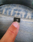 Veste en jean customisée