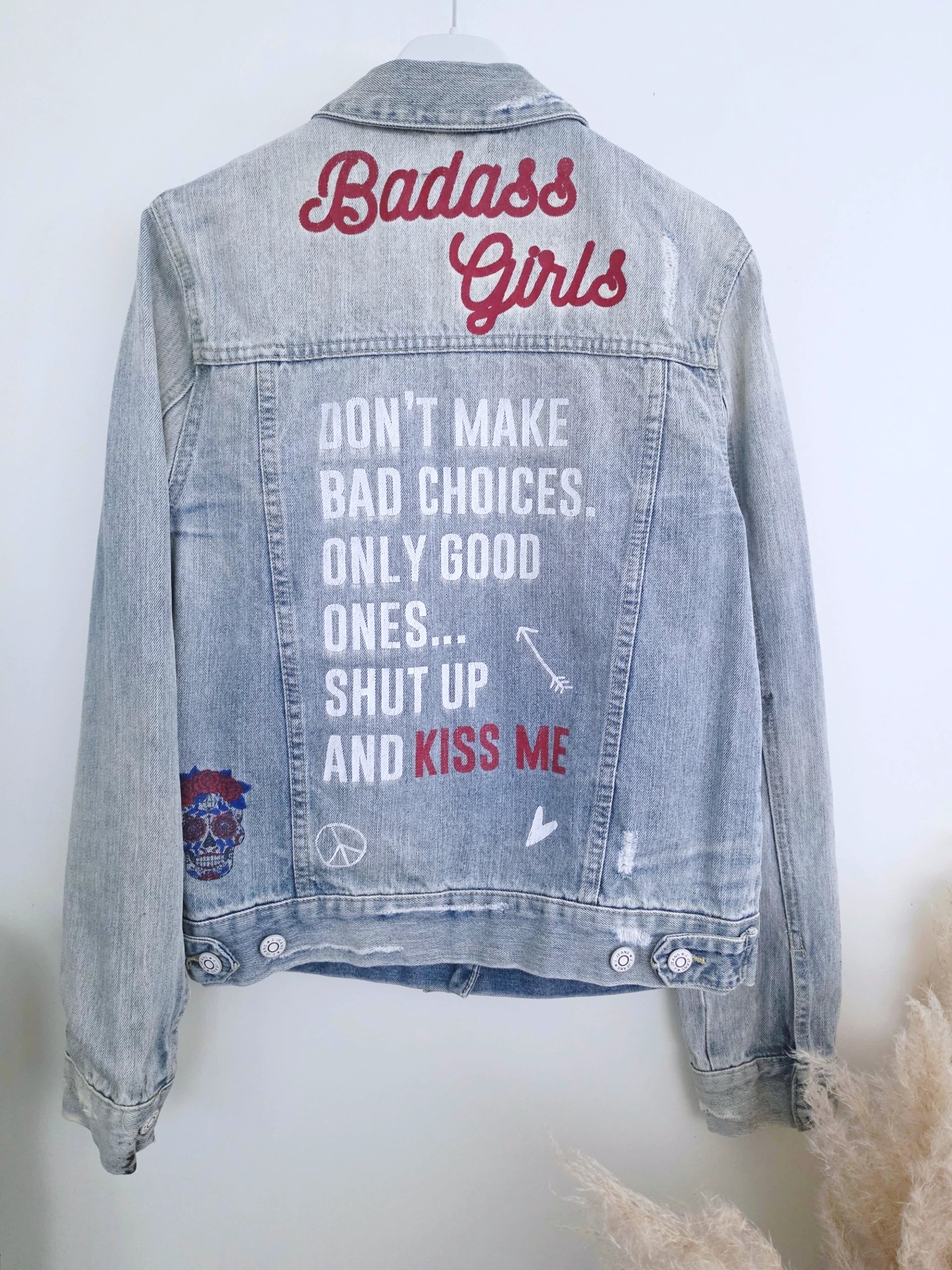 Veste en jean entièrement customisée