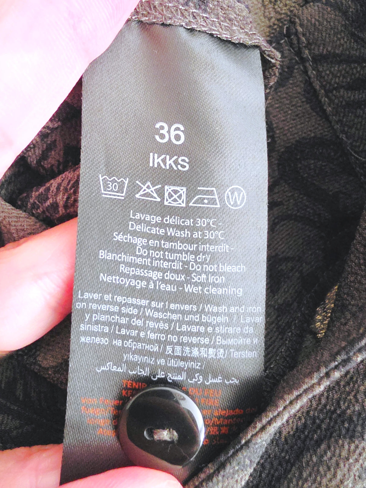 Short kaki à imprimé noir - 𝐌𝐚𝐫𝐢𝐧𝐚𝟒𝟒𝐟𝐚𝐦𝐢𝐥𝐲