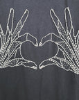 T-shirt noir muni de perles bijoux