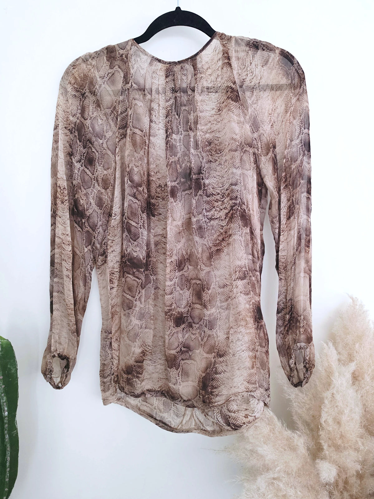 Blouse à imprimé python marron - 𝐌𝐚𝐫𝐢𝐧𝐚𝟒𝟒𝐟𝐚𝐦𝐢𝐥𝐲