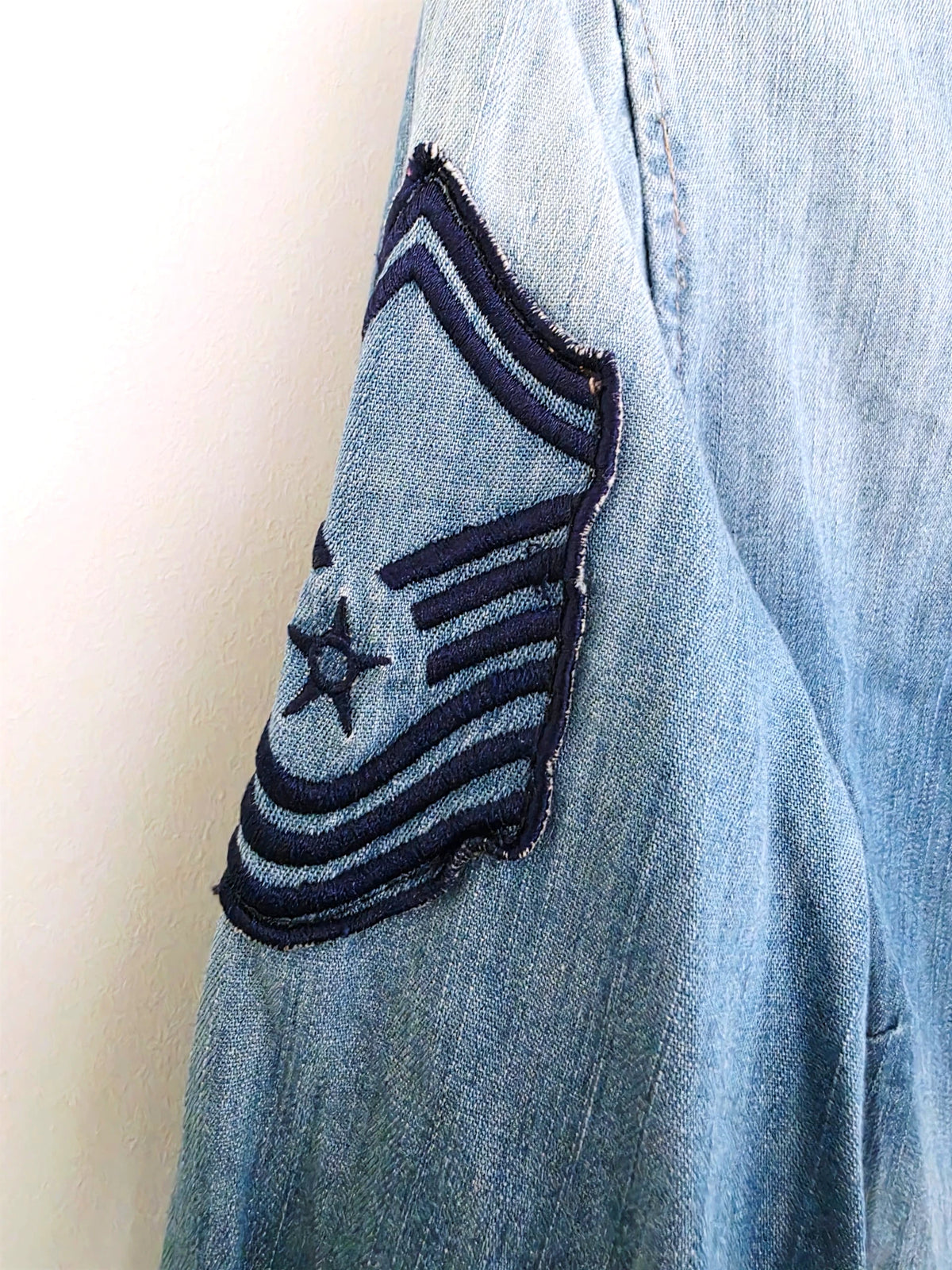 Chemise bleue rock'n'roll - 𝐌𝐚𝐫𝐢𝐧𝐚𝟒𝟒𝐟𝐚𝐦𝐢𝐥𝐲