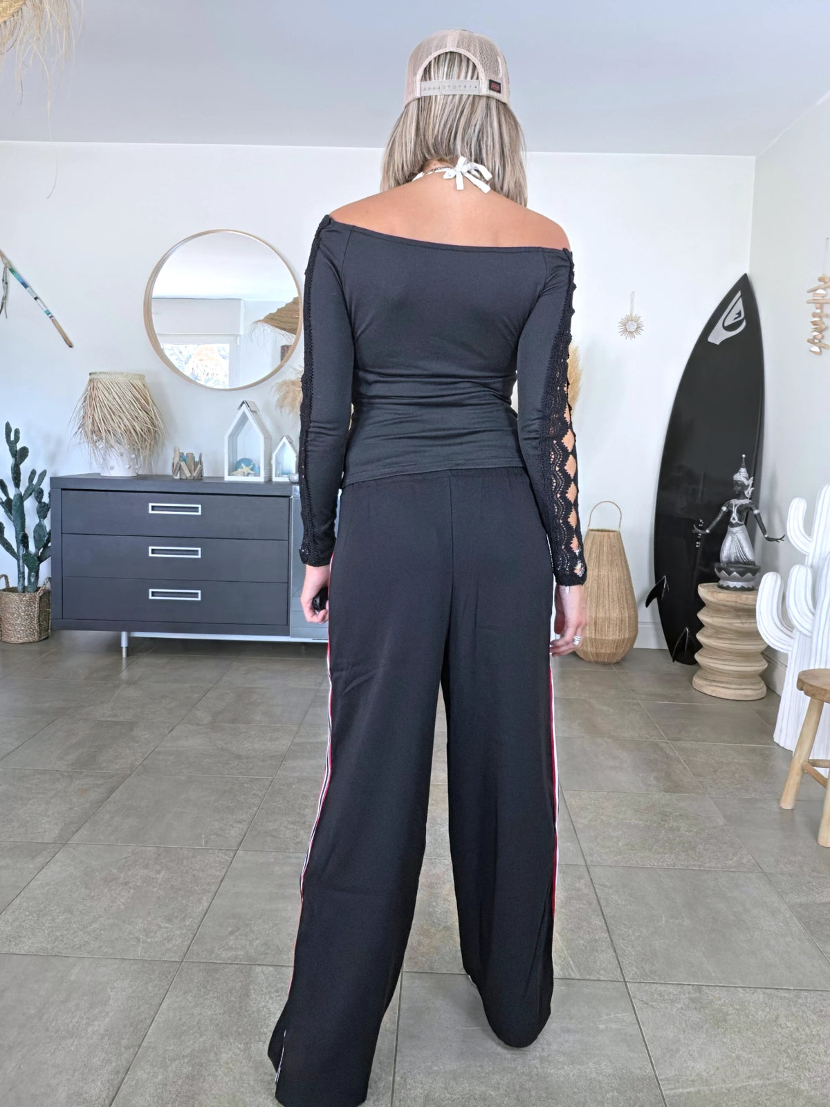 Pantalon noir à bandes latérales - 𝐌𝐚𝐫𝐢𝐧𝐚𝟒𝟒𝐟𝐚𝐦𝐢𝐥𝐲